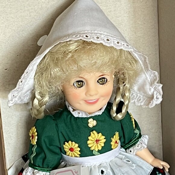 Ideal SHIRLEY TEMPLE 8" Doll 1982 Dutch Holland Outfit Clogs Vintage - Picture 2 of 13